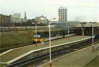 Class 47 hauled passenger train at Dundee station.<br><br>[Ewan Crawford //]