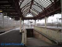 Looking west at Dumbarton Central<br><br>[Garth Ponsonby //]