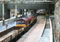 EWS 66183 with another PW train at Waverley platform 1 on 25 June 2006.<br><br>[John Furnevel 25/06/2006]
