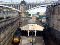 Unusual view of a 125, Waverley's suburban platforms and the North Bridge.<br><br>[Ewan Crawford 12/08/2006]