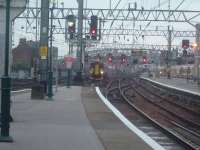Class 156 approaching Glasgow Central<br><br>[Graham Morgan 26/08/2006]