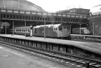 5392 prepares to leave Glasgow Queen Street in June 1973.<br><br>[John McIntyre /06/1973]