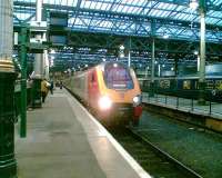 Voyager for Bristol Temple Meads awaits departure from Platform 7.<br><br>[Paul D Kerr /12/2005]