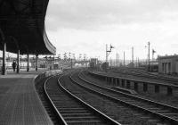 View south from Aberdeen platform 8 in March 1973.<br><br>[John McIntyre /03/1973]