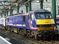 90019 stands at Platform 9 with the Caledonian Sleeper<br><br>[Graham Morgan 28/04/2007]