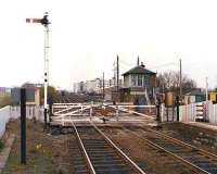 View west over the level crossing at Kingsknowe in 1981.<br><br>[Bill Roberton //1981]