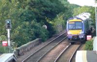 A circle train arriving at Kinghorn southbound.<br><br>[Brian Forbes 09/07/2007]