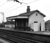 The westbound platform building at Cardross in 1972. [Note the classic, whitewashed brick, maze-like entrance to the fully air-conditioned <I>facilities</I> - Ed.]<br><br>[John McIntyre 18/09/1972]