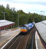 Class 66 top + tailed sandite train passing north through Gleneagles in September 2007.<br><br>[Brian Forbes /09/2007]