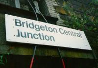 Sign at High Street in July 1997 indicating the location of the former Bridgeton Central Junction, severed some years previously.<br><br>[David Panton /07/1997]