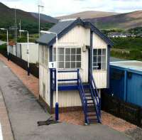 The old box at Helmsdale on 27 August. View north from the footbridge.<br><br>[John Furnevel 27/08/2007]