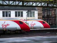 Virgin Pendolinos 390017 and 390006 at Platforms 1 and 2 of Glasgow Central on 23rd January.<br><br>[Graham Morgan 23/01/2008]