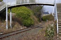 The climb up from the North Queensferry pier/Rosyth branch towards Inverkeithing, seen looking north about 400m from the junction.<br><br>[Bill Roberton 04/03/2008]
