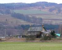 Southerly view of Dalguise station buildings, the station closed in 1965.<br><br>[Brian Forbes 10/04/2008]