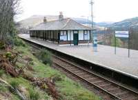 The West Highland Railway station at <I>Tyndrum</I> began life as just that in August 1894. After a subsequent spell as <I>Tyndrum Upper</I> its official name is now <I>Upper Tyndrum</I>. View looks south over the station in April 2005. (The former Callander & Oban Railway station located just to the southwest continues to carry the name <I>Tyndrum Lower</I>.)<br><br>[John Furnevel 10/04/2005]