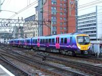 185137 departing Glasgow Central on 3rd April with the 0840 service to Manchester Airport<br><br>[Graham Morgan 03/04/2008]