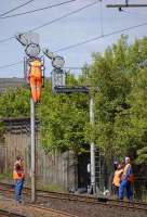 <I>How many railwaymen does it take to...etc</I>? Scene near Coatbridge Central on 26 May.  <br><br>[Bill Roberton 26/05/2008]