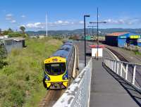 A train calling at Avondale Station, on the route from Auckland to Waitakere, New Zealand on 23 March 2008<br><br>[Brian Smith 23/03/2008]