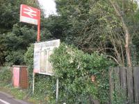 Despite the fact that Croxley Green station is closed, there is still a sign (of sorts).<br><br>[Michael Gibb 25/09/2008]