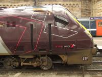 220017 at Glasgow Central waiting to form a service to Bristol Temple Meads<br><br>[Graham Morgan 13/09/2008]