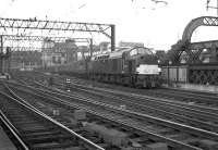 EE Type 4 no D269 takes a Liverpool train out of Glasgow Central in August 1962.<br>
<br><br>[Colin Miller 08/08/1962]