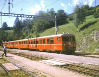A local service from Davos arrives at Filisur Iin August 1998 formed by an RhB 3 car push-pull set.<br>
<br><br>[Fraser Cochrane /08/1998]