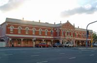 <h4><a href='/locations/S/South_Brisbane'>South Brisbane</a></h4><p><small><a href='/companies/Q/Queensland_Railways'>Queensland Railways</a></small></p><p>The gorgeous Grey Street facade of South Brisbane Railway Station. This was a terminus before the line was extended in 1978 over the Brisbane River to near Roma Street station. 5/5</p><p>24/02/2009<br><small><a href='/contributors/Beth_Crawford'>Beth Crawford</a></small></p>