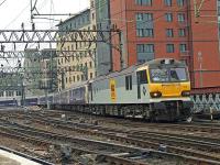 92034 departs with the empty Glasgow Central portion of the Caledonian Sleeper heading for Polmadie <br><br>[Graham Morgan 24/04/2009]