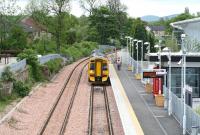 A green and pleasant Alloa on 28 May 2009, with the next train to Glasgow Queen Street waiting at the platform. <br><br>[John Furnevel 28/05/2009]