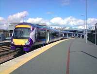 170434 leads a southbound 6-car formation at Perth on 22 May.<br><br>[Mully Gwynne 22/05/2009]