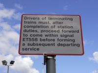 Glenrothes with Thornton platform 2, notice to drivers, 22 Aug 2009<br><br>[David Panton 22/08/2009]