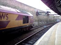 EWS 67004 held in the down loop at Dundee on 7 October at the head of the RHT train awaiting passage of an Aberdeen bound service.<br><br>[Malcolm Gwynne 07/10/2009]