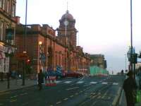 The grand main entrance to Nottingham station in 2008, viewed from Carrington Street.<br><br>[Iain Steel /04/2008]