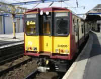 314205 prepares to leave Gourock for Glasgow Central on 2 April 2010<br><br>[Veronica Inglis 02/04/2010]