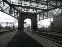 The entry of to the two new platforms at Glasgow Central is through this dramatic archway. This archway was intended to have a line running through it but the station plans were altered during construction.<br><br>[John Yellowlees 12/05/2010]