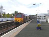 67 025 pulls into Kirkcaldy with the evening Outer Circle service on 10 May 2010<br><br>[David Panton 10/05/2010]