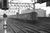 A Class 126 on a service from the Ayrshire coast arrives at Glasgow <br>
Central in March 1974.<br>
<br><br>[John McIntyre /03/1974]