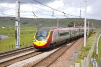 A Southbound Pendolino passes the north end of Abington loop on 30 May.<br>
<br><br>[Bill Roberton 30/05/2011]