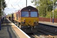 66059 and 66193 with an engineer's train at Kingsknowe station on 25 September 2011.<br>
<br><br>[Bill Roberton 25/09/2011]