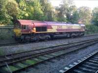 Not so much a run round, as an amble round. The driver of 66.142 changes ends at Leicester on 30 September. Notice the point lever at bottom left. This is the East side of the station.<br><br>[Ken Strachan 30/09/2011]