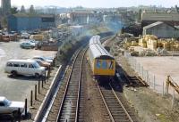 An Exmouth line DMU approaching Exeter Central in the 1980s.<br><br>[Ian Dinmore //]