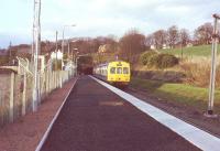 101 305 stops at Fairlie with a Largs/Glasgow service.<br><br>[John Gray //]