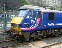 Sleeper-liveried 90021 stabled in the east end bay at Waverley on the afternoon of 19 March 2015.<br><br>[Veronica Clibbery 19/03/2015]