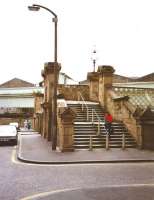 The Calton Road entrance to Waverley station in July 1994. Note the complete lack of signage compared with today.<br><br>[David Panton 03/07/1994]
