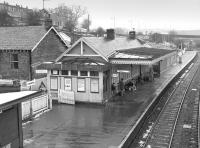 Looking north to the down platform building and station house at Inverkeithing on 30 March 1985.  All would soon be swept away.<br><br>[Bill Roberton 30/03/1985]