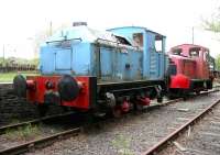 Locomotives on display in the yard at Summerlee Industrial Museum on 9 May 2005 include Sentinel 4wVB <I>Robin</I> (9628/1957), one of four previously employed by R B Tennent Ltd at their nearby Whifflet Foundry [see image 52917]. Standing beyond is Barclay 0-4-0DH no 5 (472/1961).  <br><br>[John Furnevel 09/05/2005]