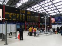 The concourse at Lime Street. From a Scottish perspective at least the lack of ticket machines and ticket barriers is surprising.<br><br>[David Panton 29/06/2016]