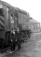 Posing alongside D3728 at Kelso in the 1960s. The gentleman with the hairstyle is Tommy Oliver, erstwhile agent at Kelso, later to feature in <I>'The Great Escape'</I> [see image 17963].  <br><br>[Dougie Squance (Courtesy Bruce McCartney) //]