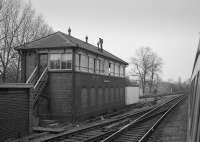 Banbury North signal box from a passing train in 1986. The box was to survive for a further 30 years.<br><br>[Bill Roberton //1986]