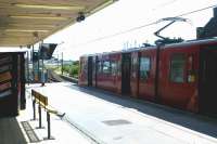 The Metro terminus at South Shields, opened on 24 March 1984. The station is seen here looking west along the platform in July 2004. The train about to depart is the 13.32 to St James via the coast. [See image 34027]<br><br>[John Furnevel 10/07/2004]